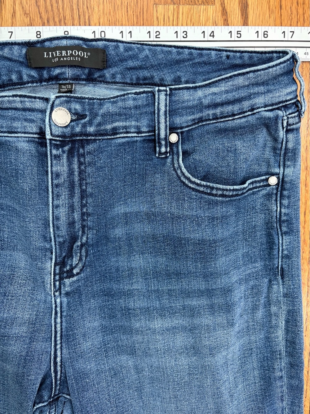 Liverpool Mid-Rise Slight Flare Blue Denim Jeans (16/33) - Picture 7 of 10
